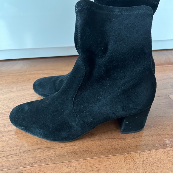 Stuart Weitzman black suede ankle bootie - Picture 7 of 7
